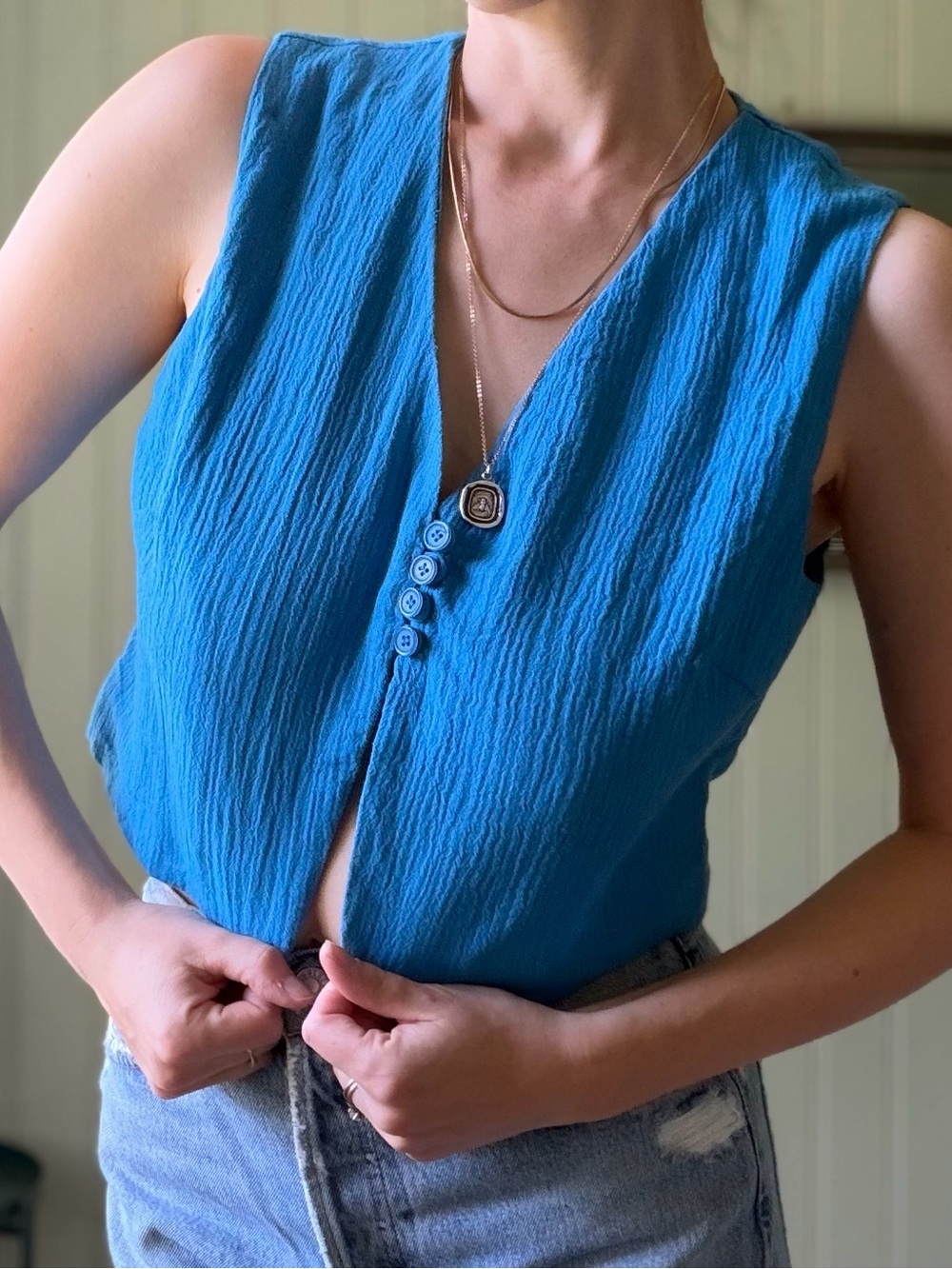 NWT Commence Sleeveless V-Neck Button Front Top - Blue - Small Fit